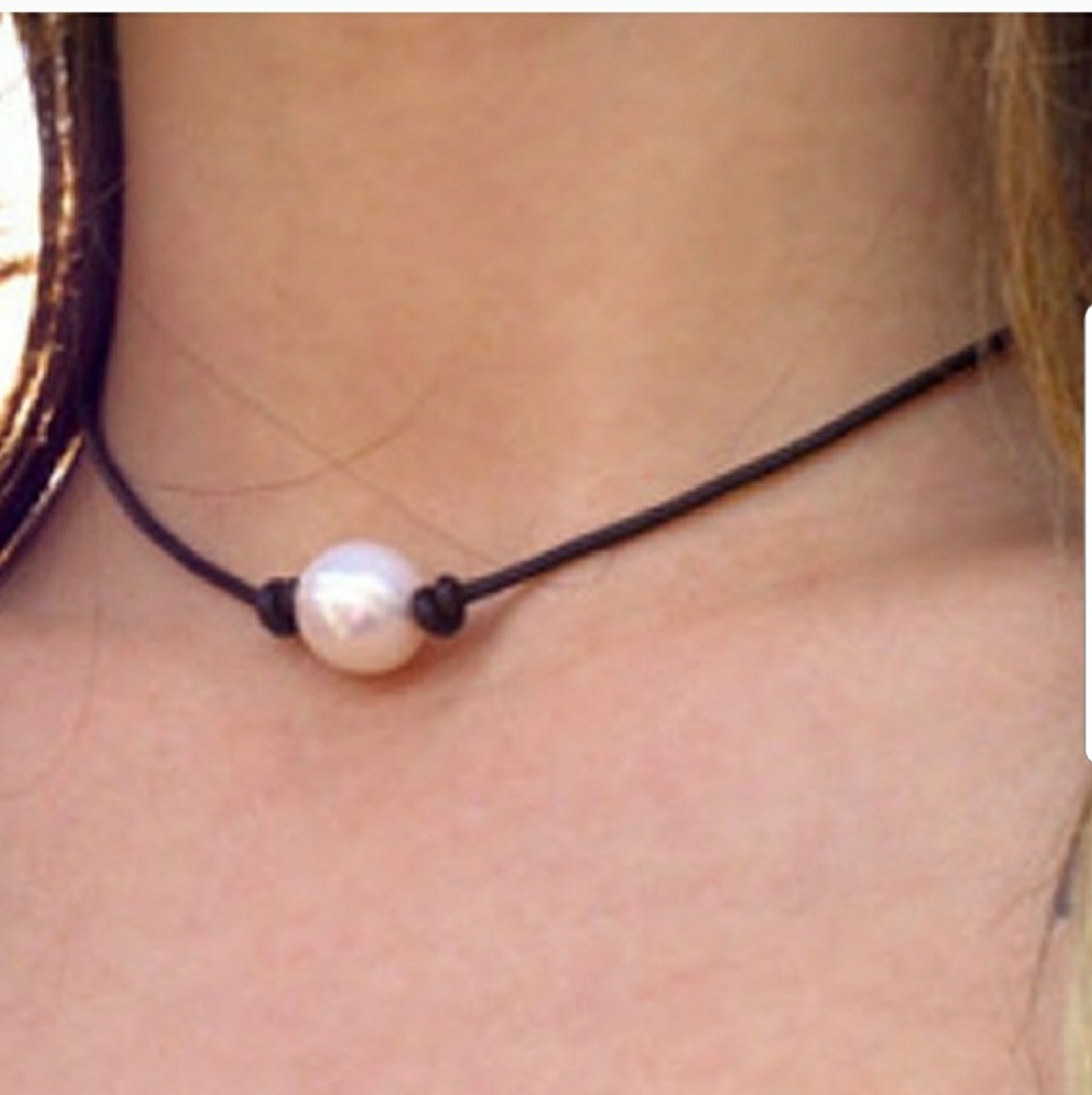 Pearl Choker